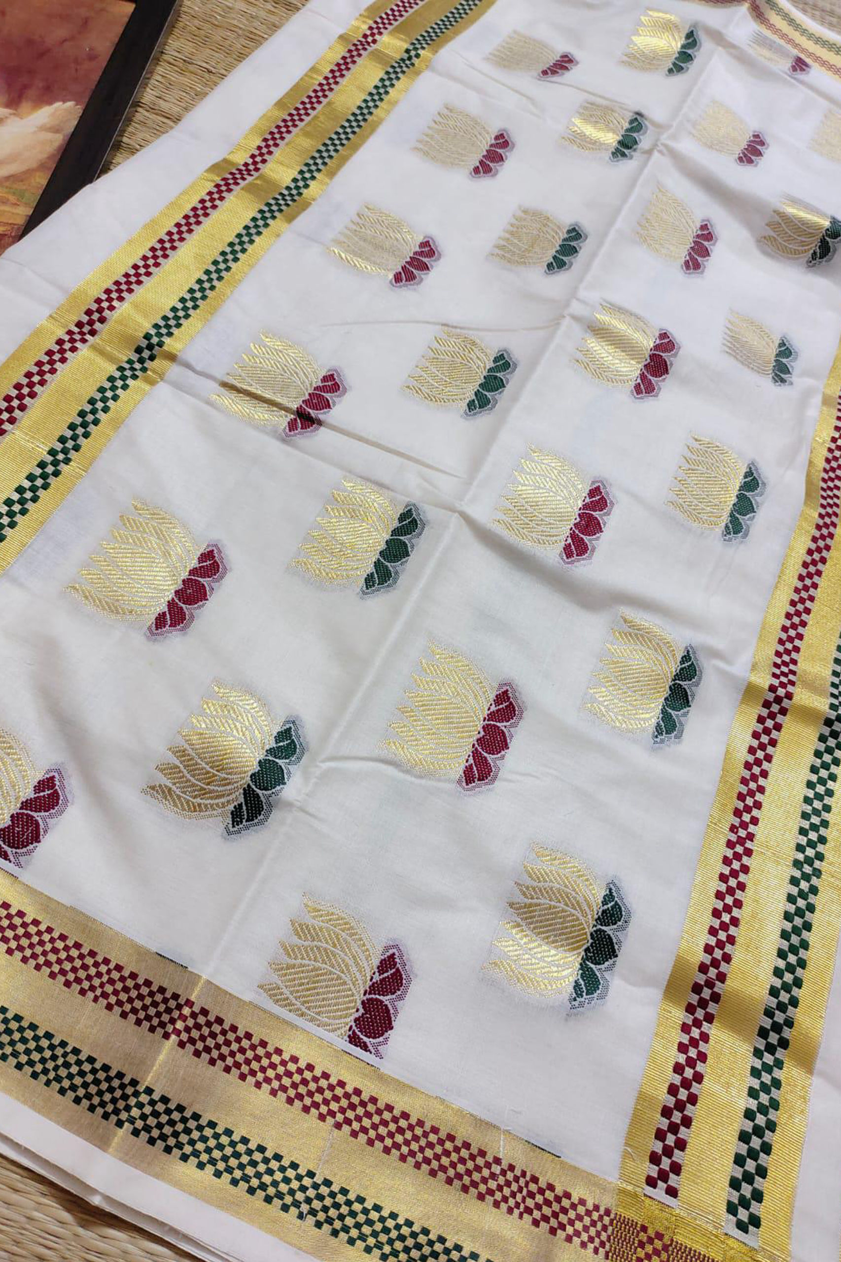 Lotus Weaving Cotton Saree