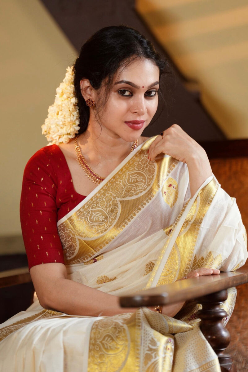 Red & Gold Butta Kerala Saree