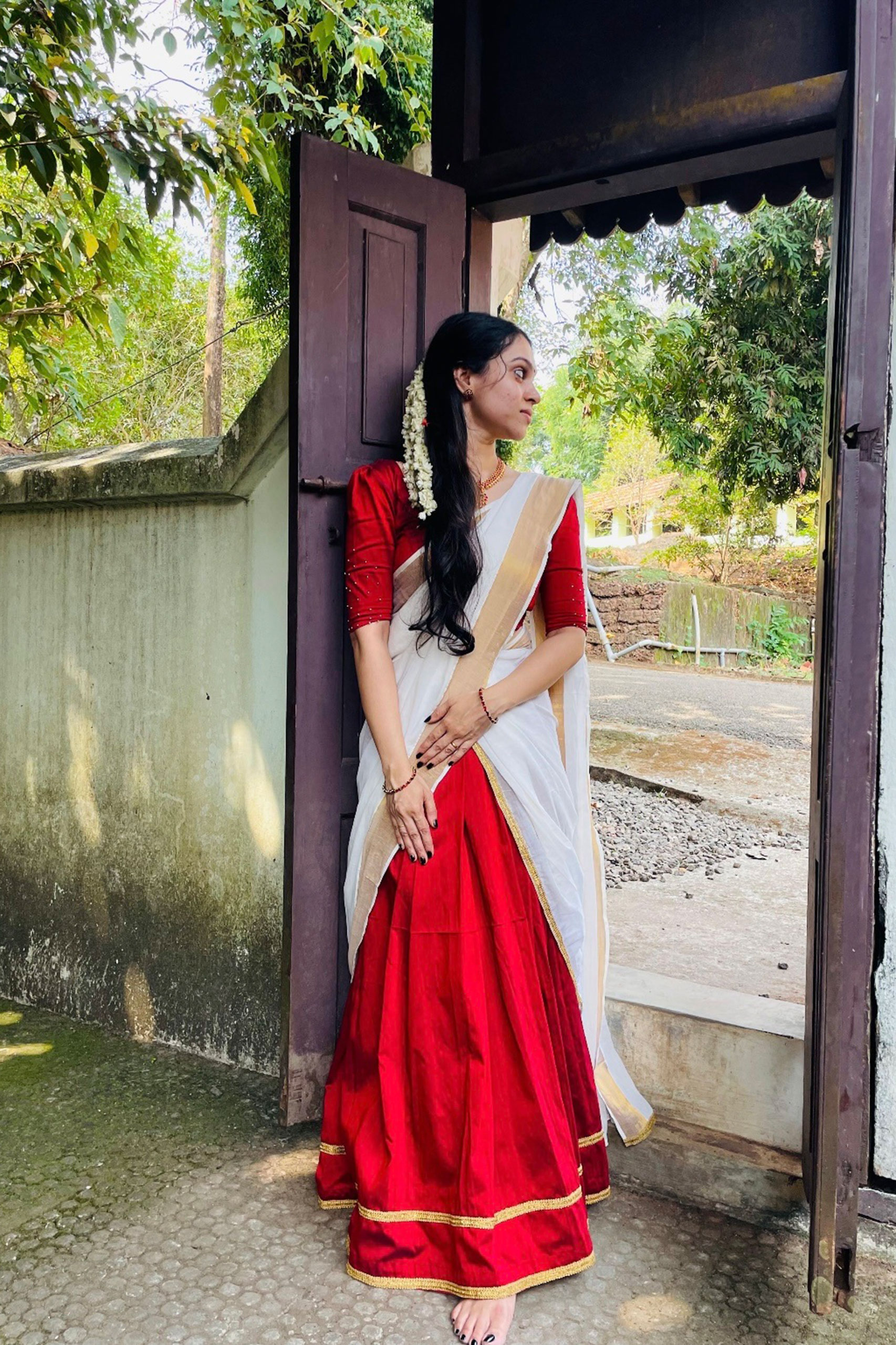 Kasavu Deep Red Dhavani