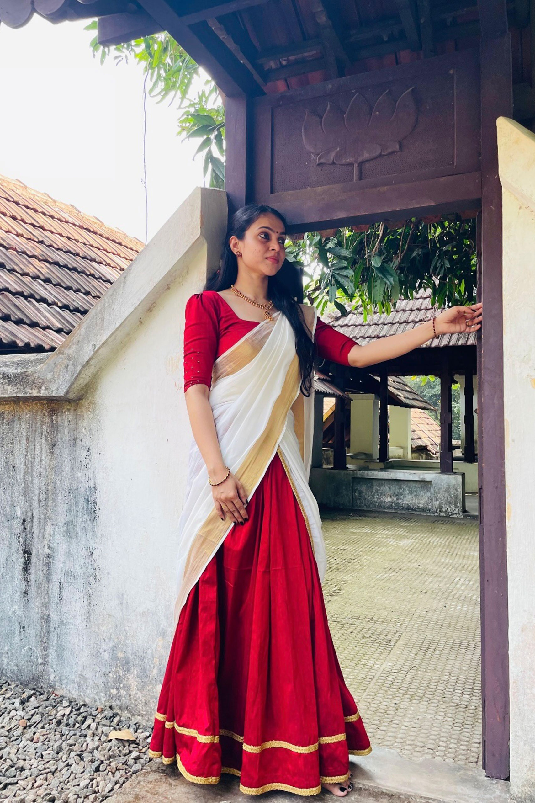 Kasavu Deep Red Dhavani
