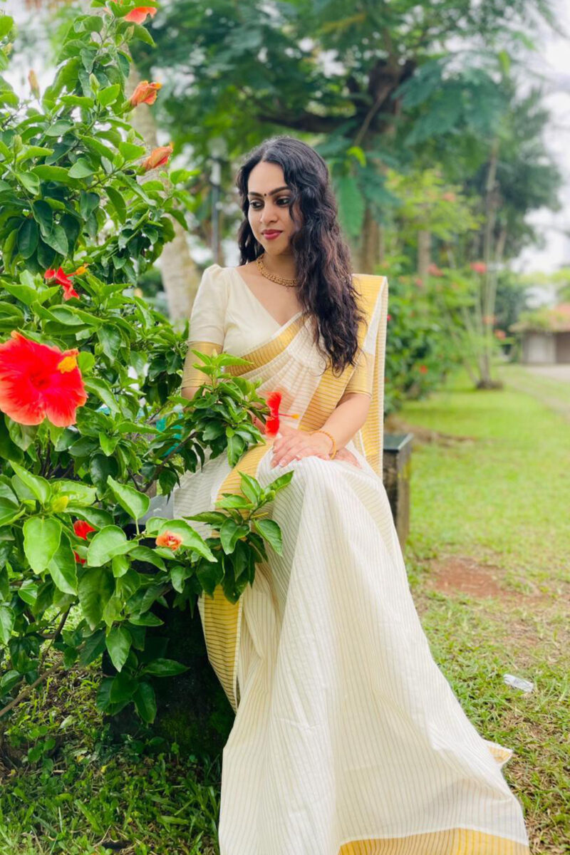 Kasavu Stripe Dhavani