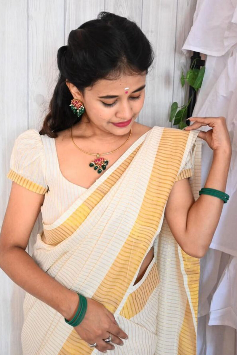 Kasavu Stripe Saree