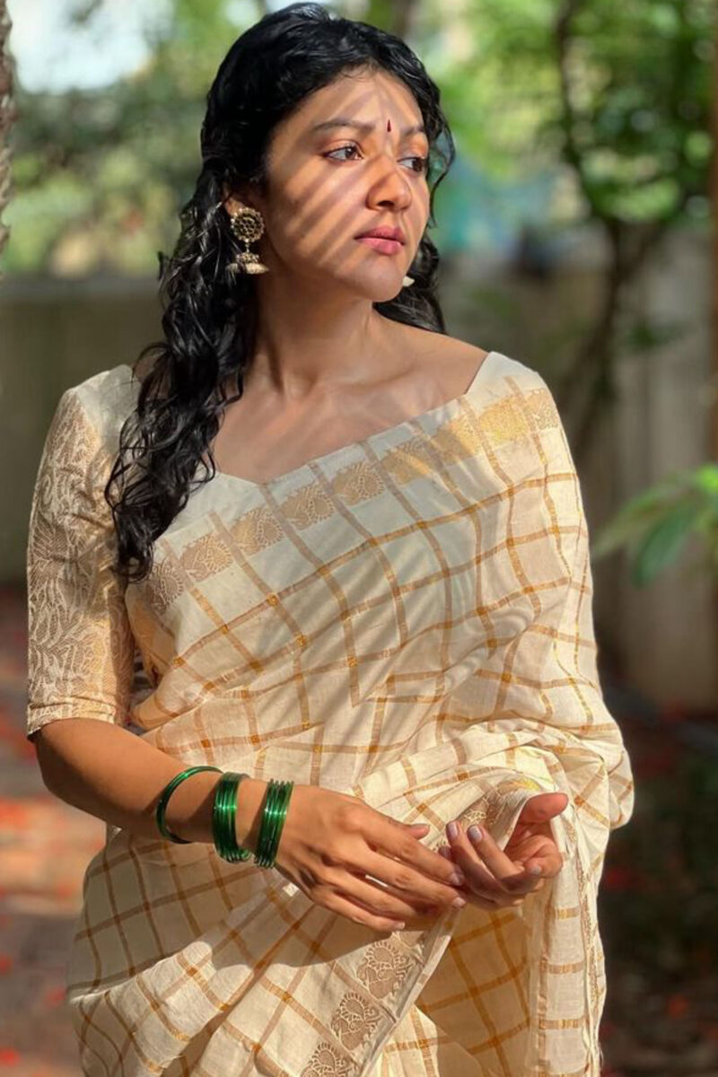 Kasavu Sungudi Check Saree