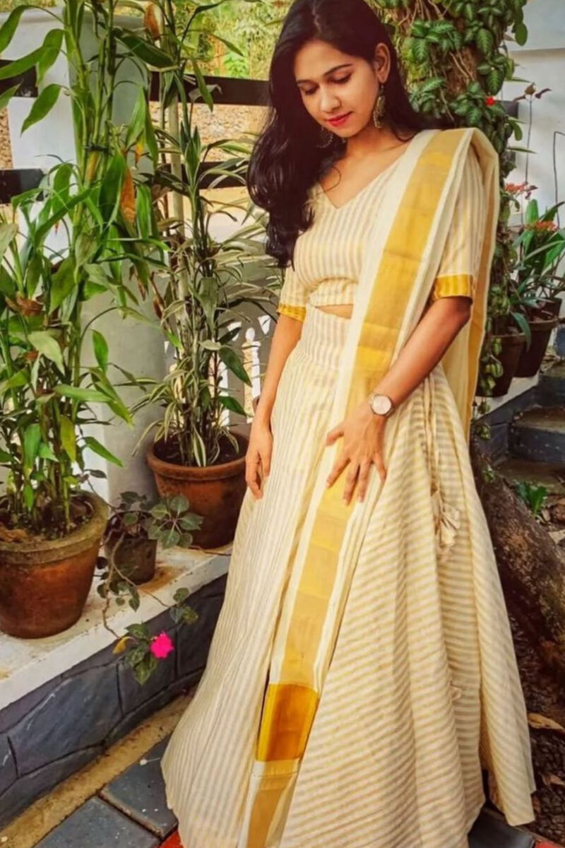 Kasavu Stripe Tissue Dhavani
