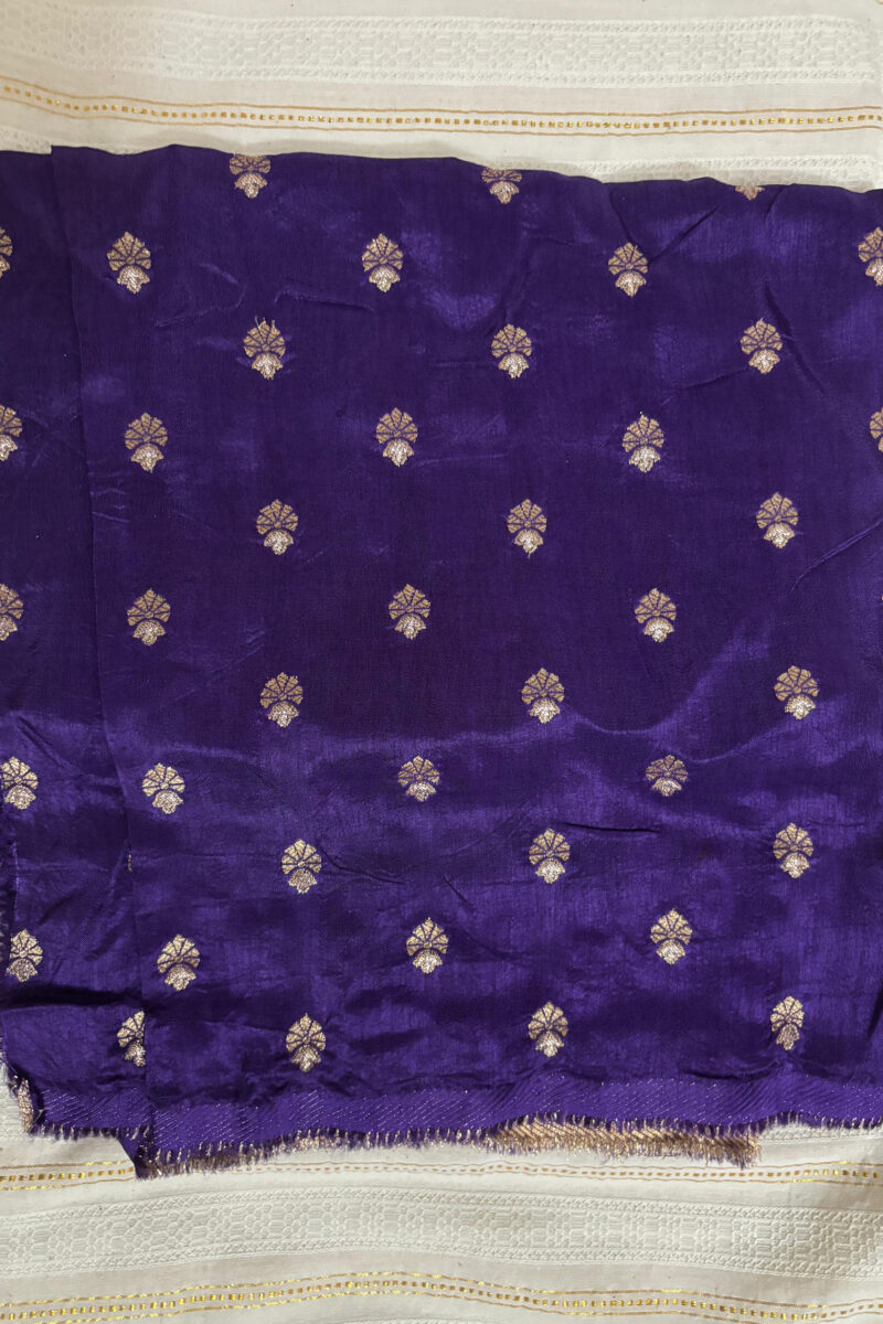 Kasavu semi silk butta Dhavani