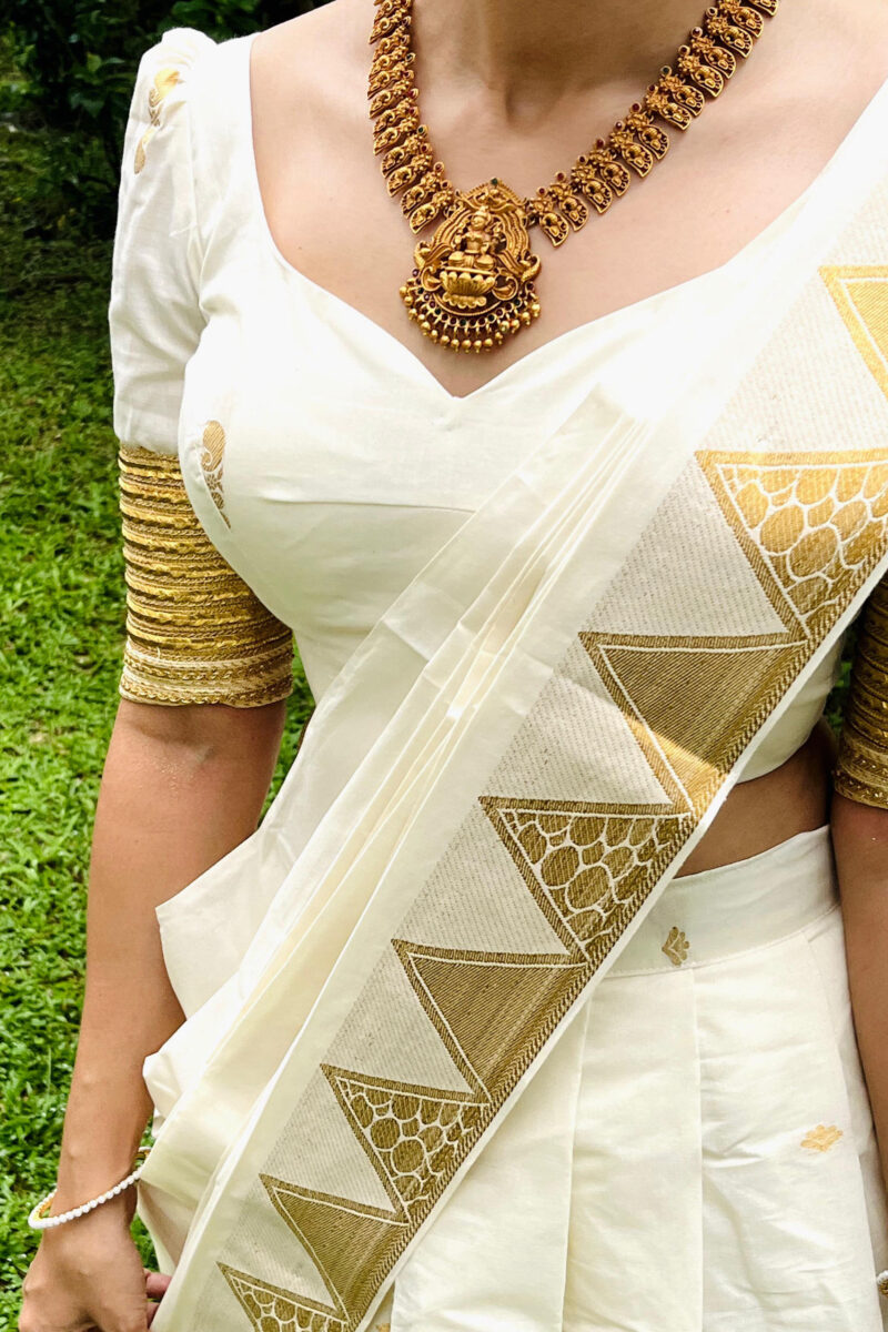 Kasavu Cotton Golden Butta Dhavani