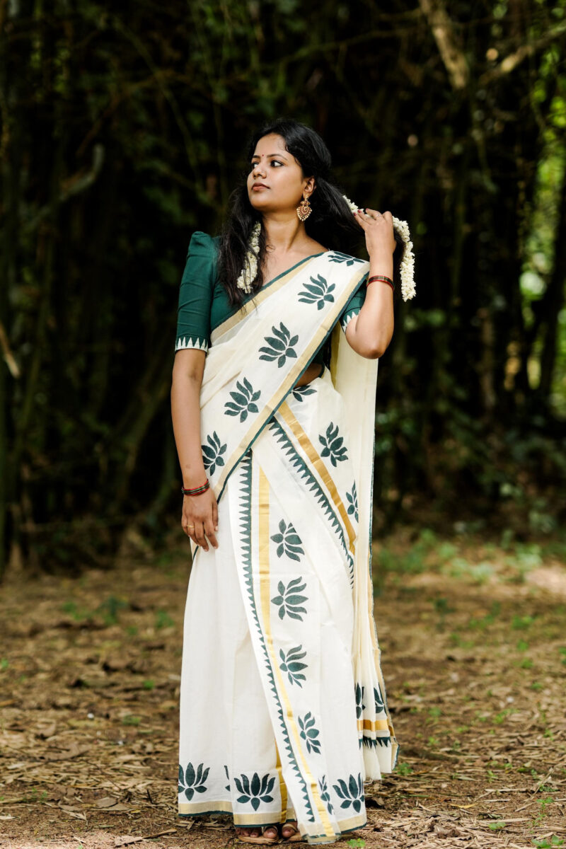 Green Lotus Set Mundu