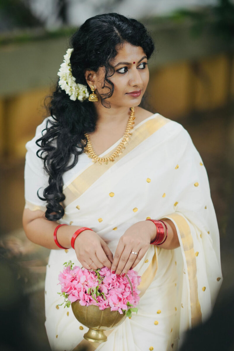 Kasavu Small Polka Saree