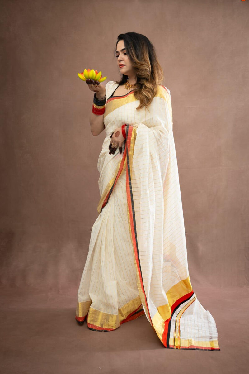 Handloom Kerala Kasavu Saree