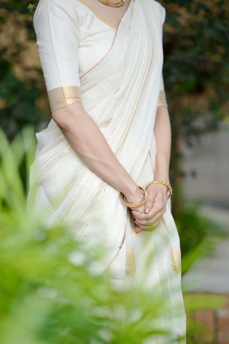 Kasavu Lotus Dhavani