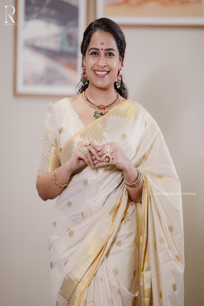 Tissue Temple Border Saree