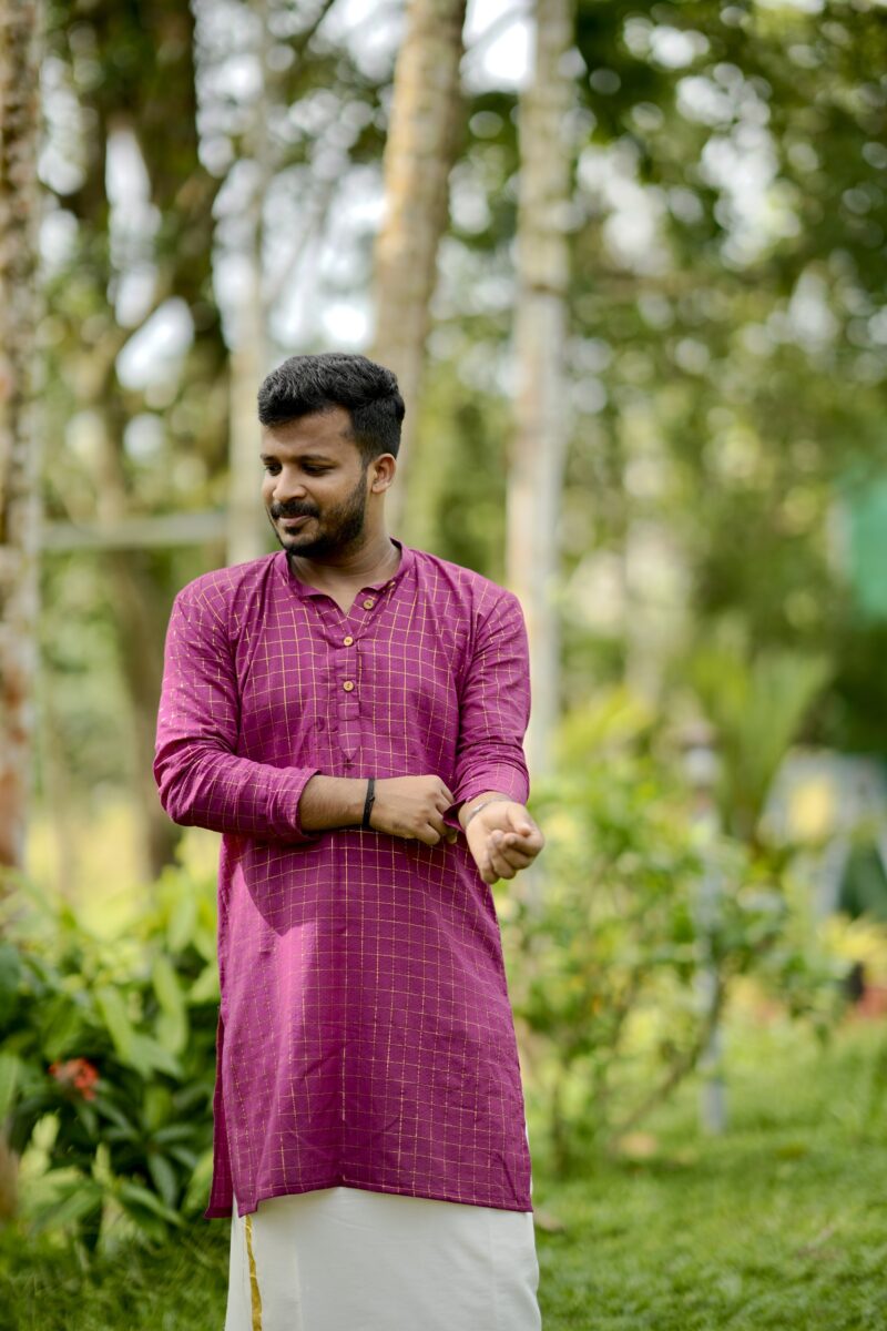 Cotton Kasavu Checked Purple Men’s Kurta