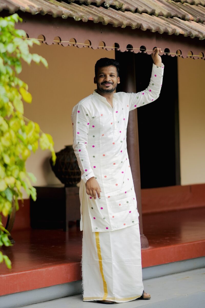 Cotton Kasavu Embroidered Men’s Kurta