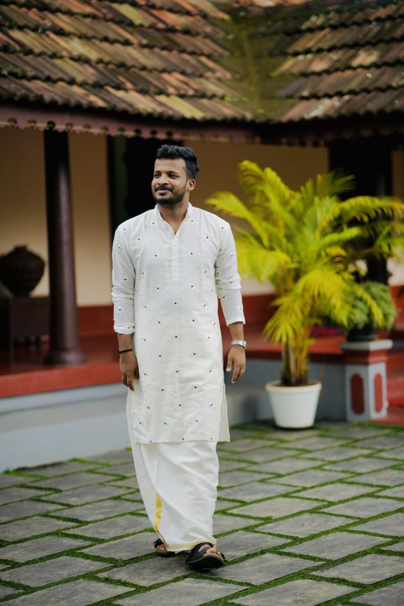 Cotton Kasavu Embroidered Men’s Kurta