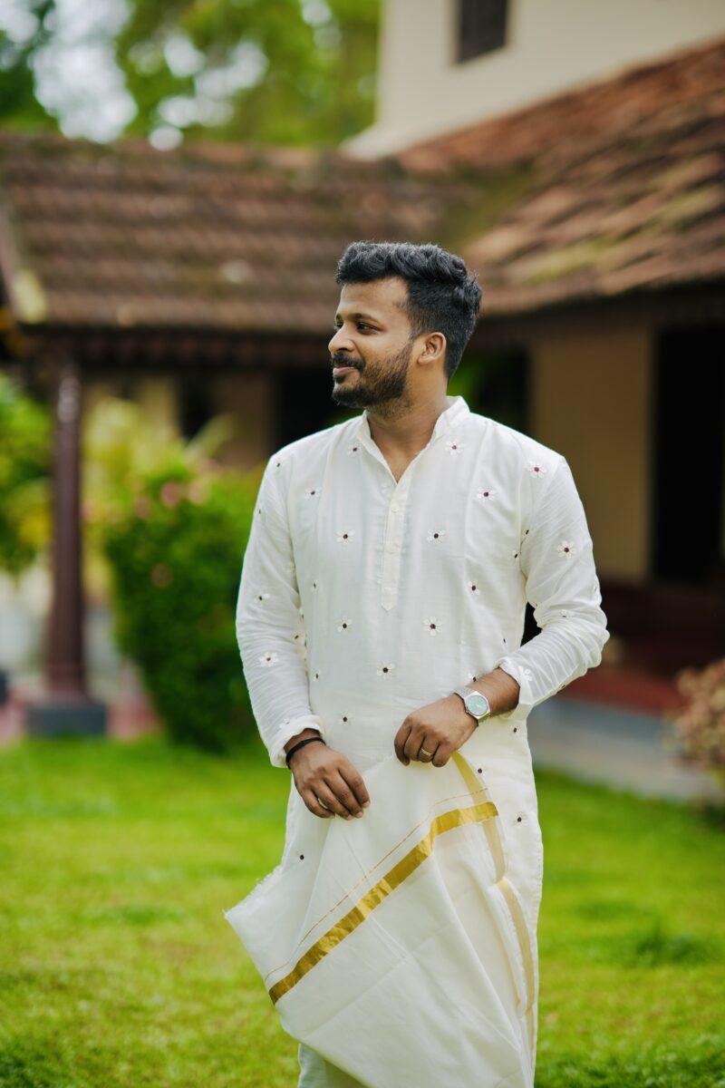 Cotton Kasavu Embroidered Men’s Kurta