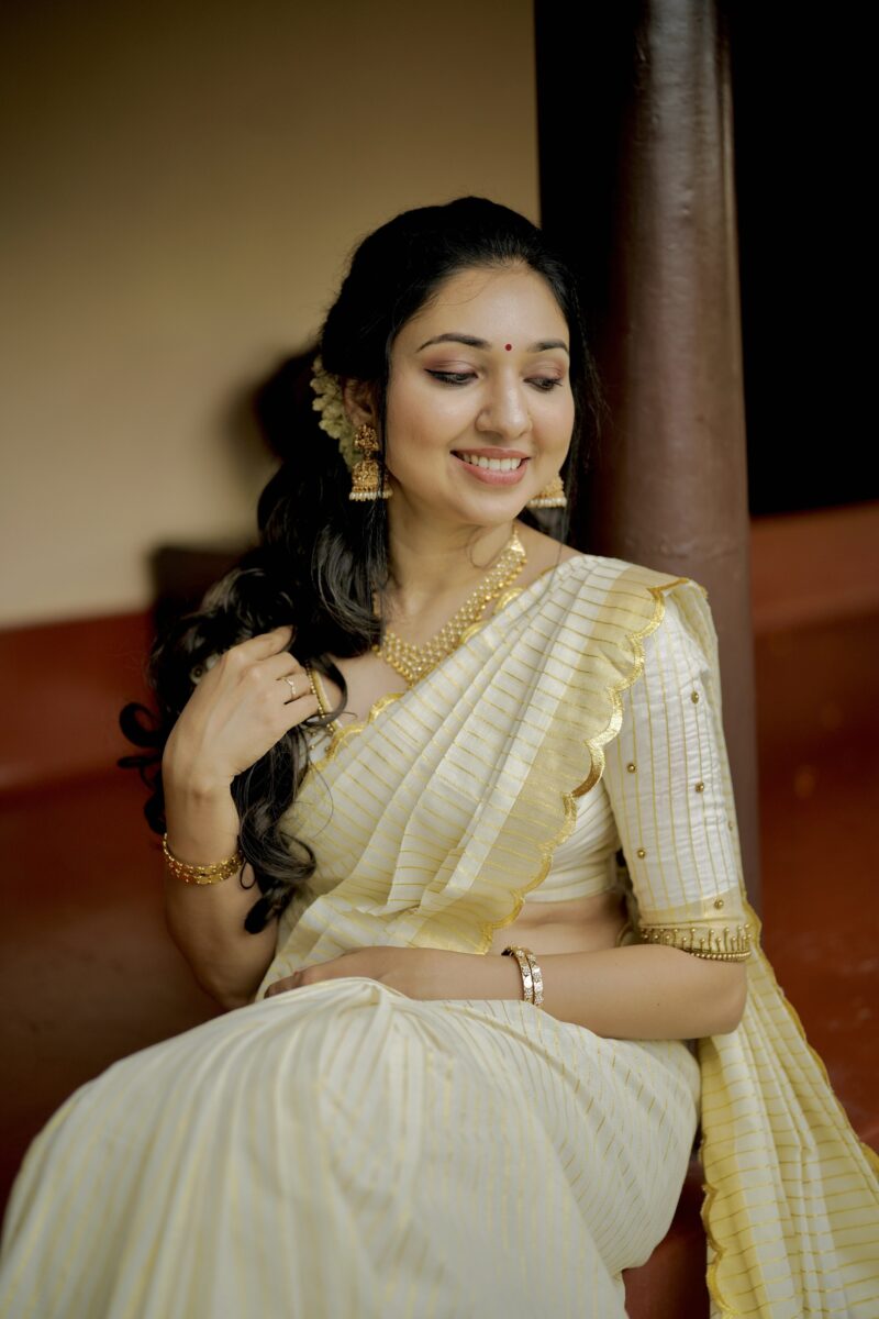 Kerala Kasavu Soft Cotton Zari Weaving Striped Saree