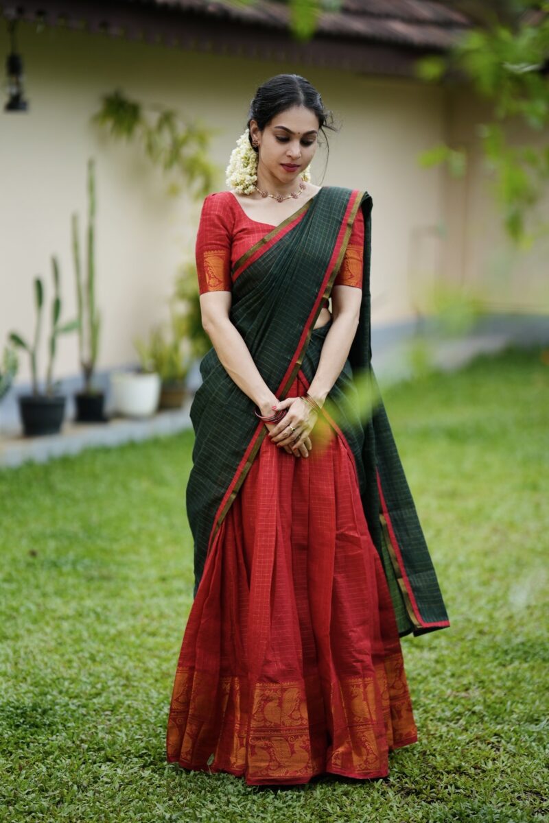 Red Sungudi Dhavani Set
