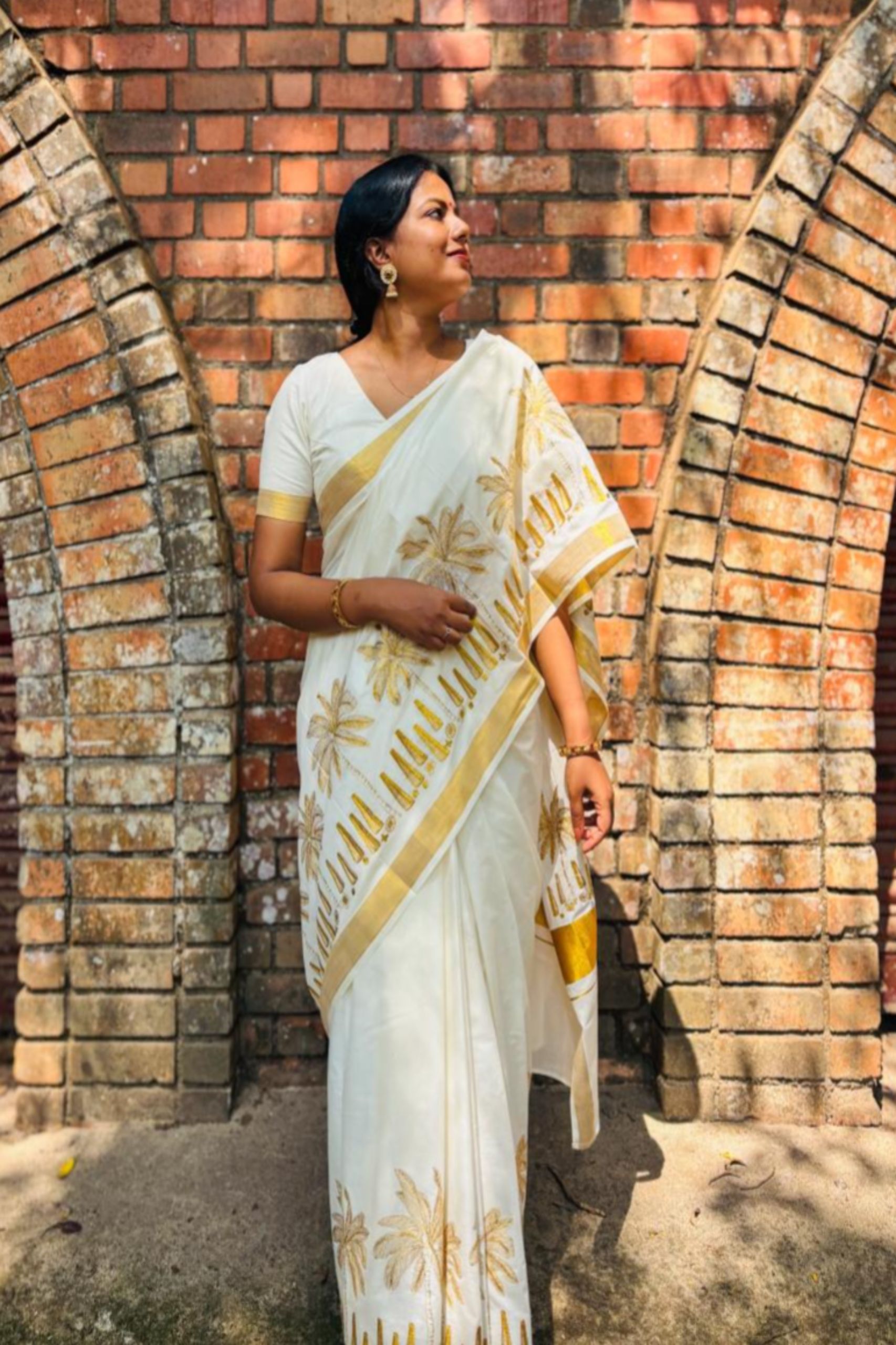 Kasavu - Zari Embroidery