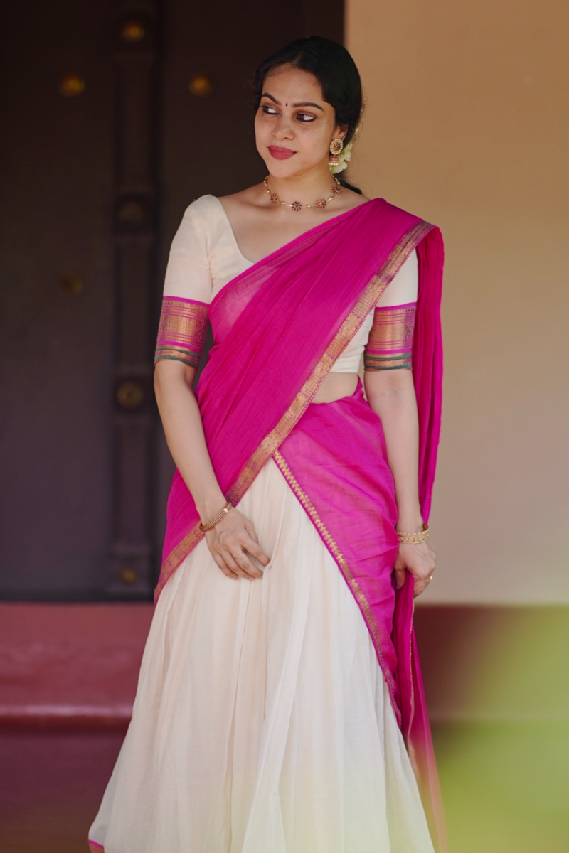 Rani Pink-Mul Cotton Dhavani