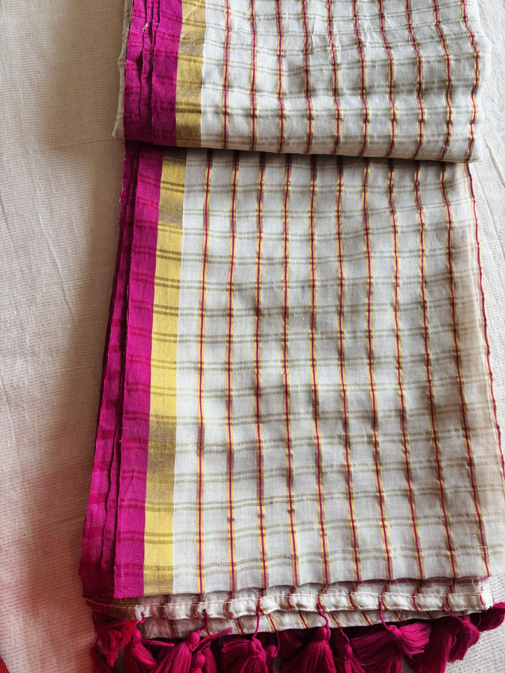 Mul Cotton Pink Zari Weaving Saree
