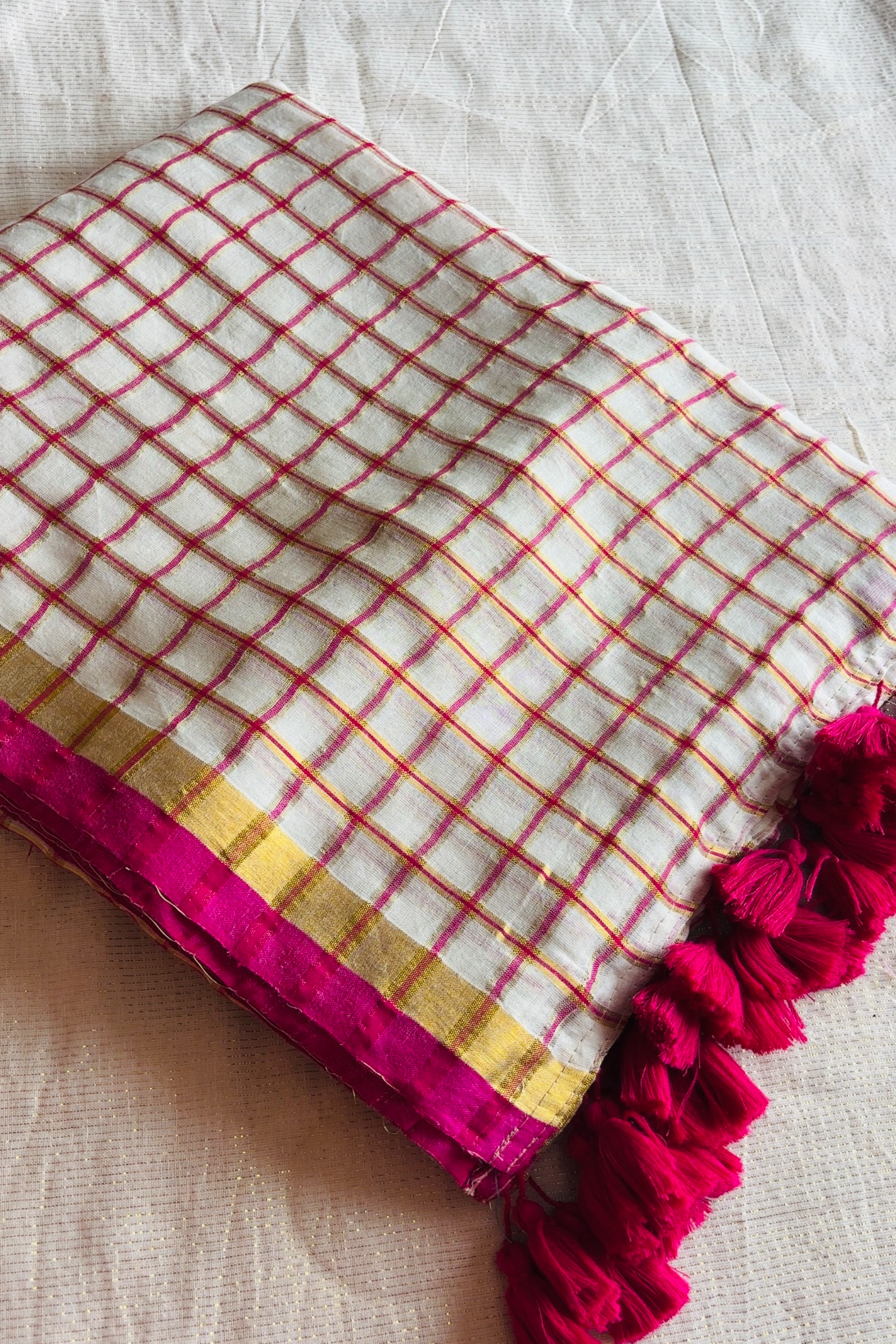 Mul Cotton Pink Zari Weaving Saree